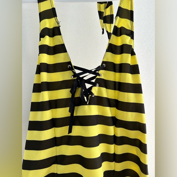 Bee Costume - Picture 8 of 9